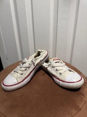 Converse Kids Low-Top Canvas Sneakers in Cream with Red Trim